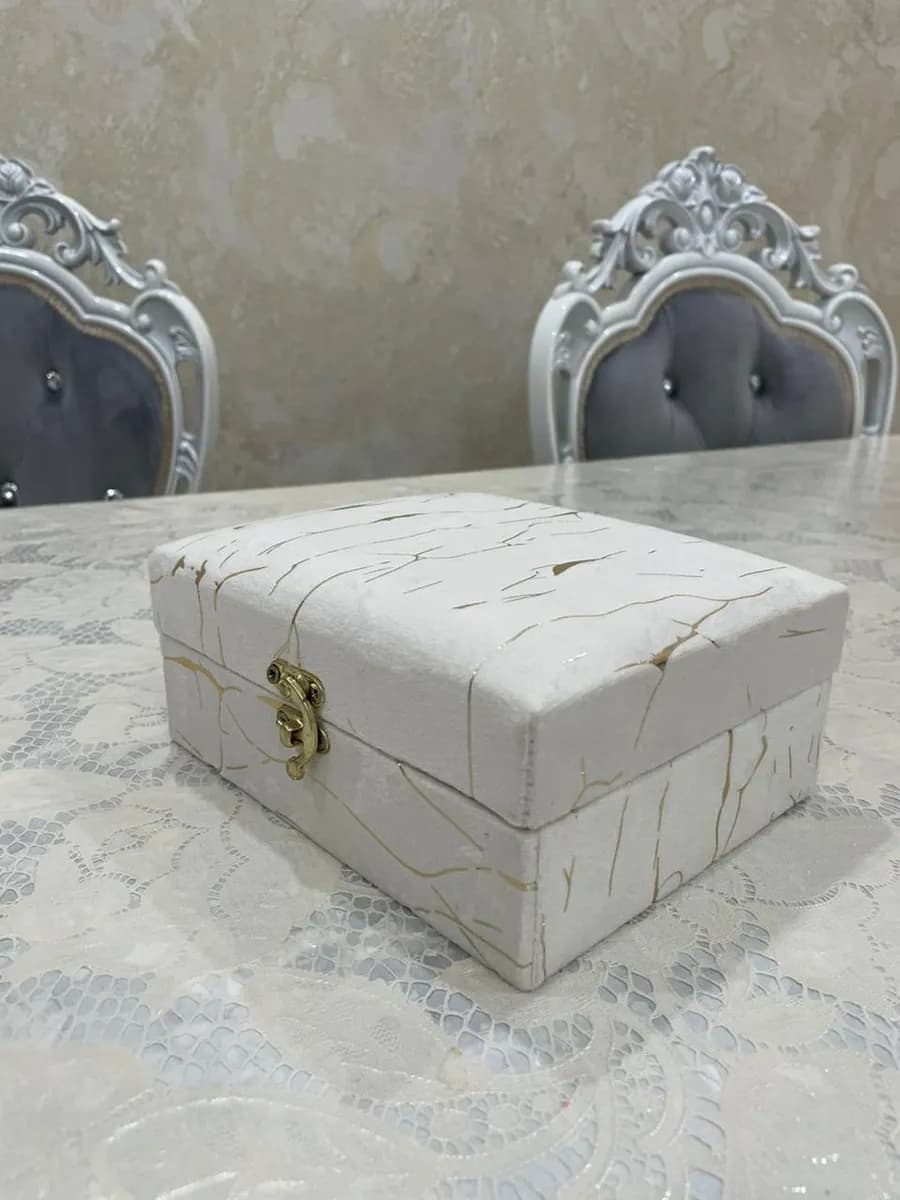 Шкатулка для украшений