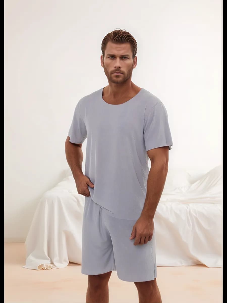Пижама с шортами и футболкой комплект. Домашний костюм