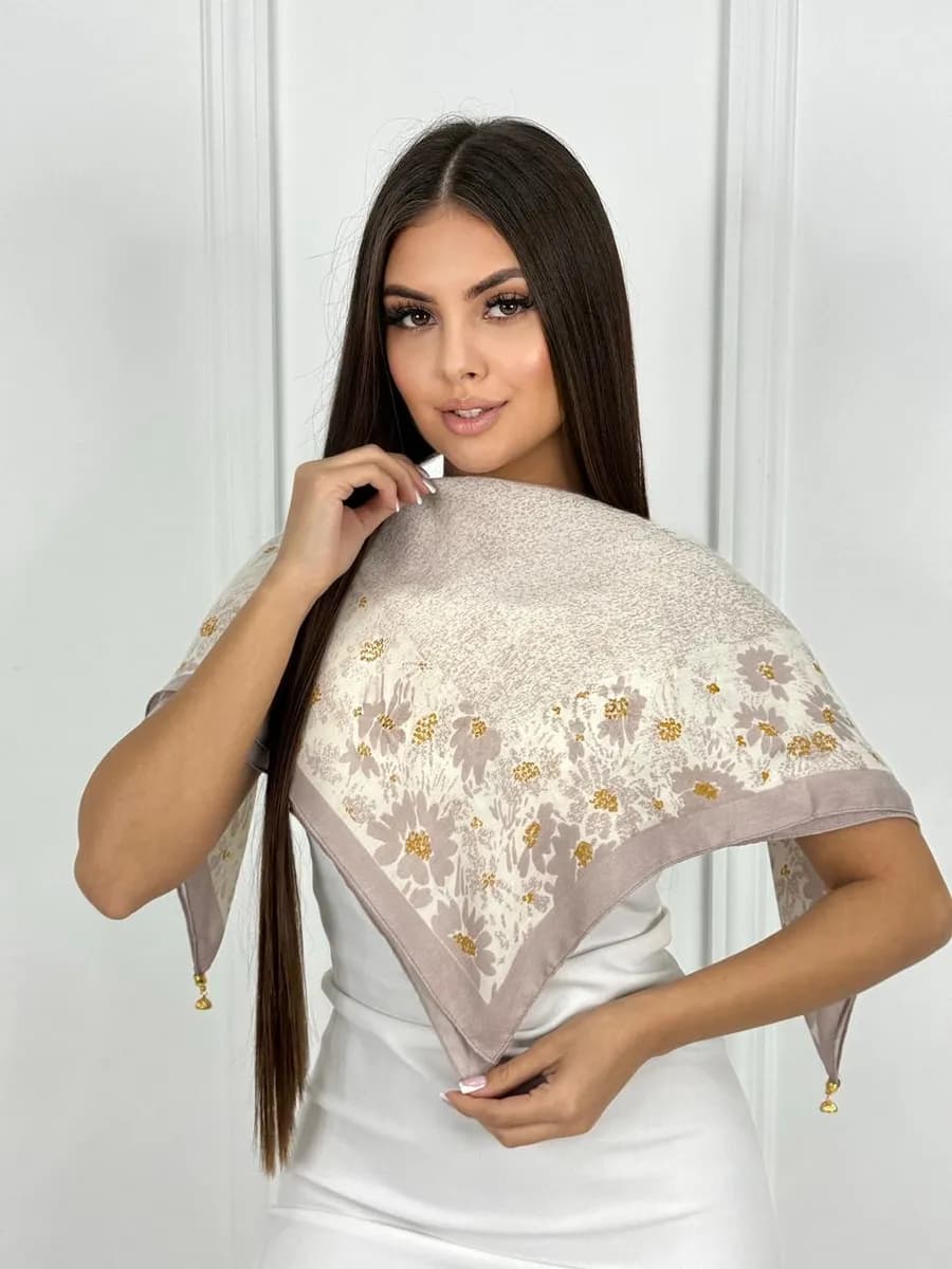 Женский платок на шею и голову, лёгкий и стильный