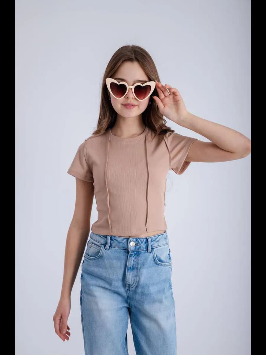 В рубчик футболка со швами наружу