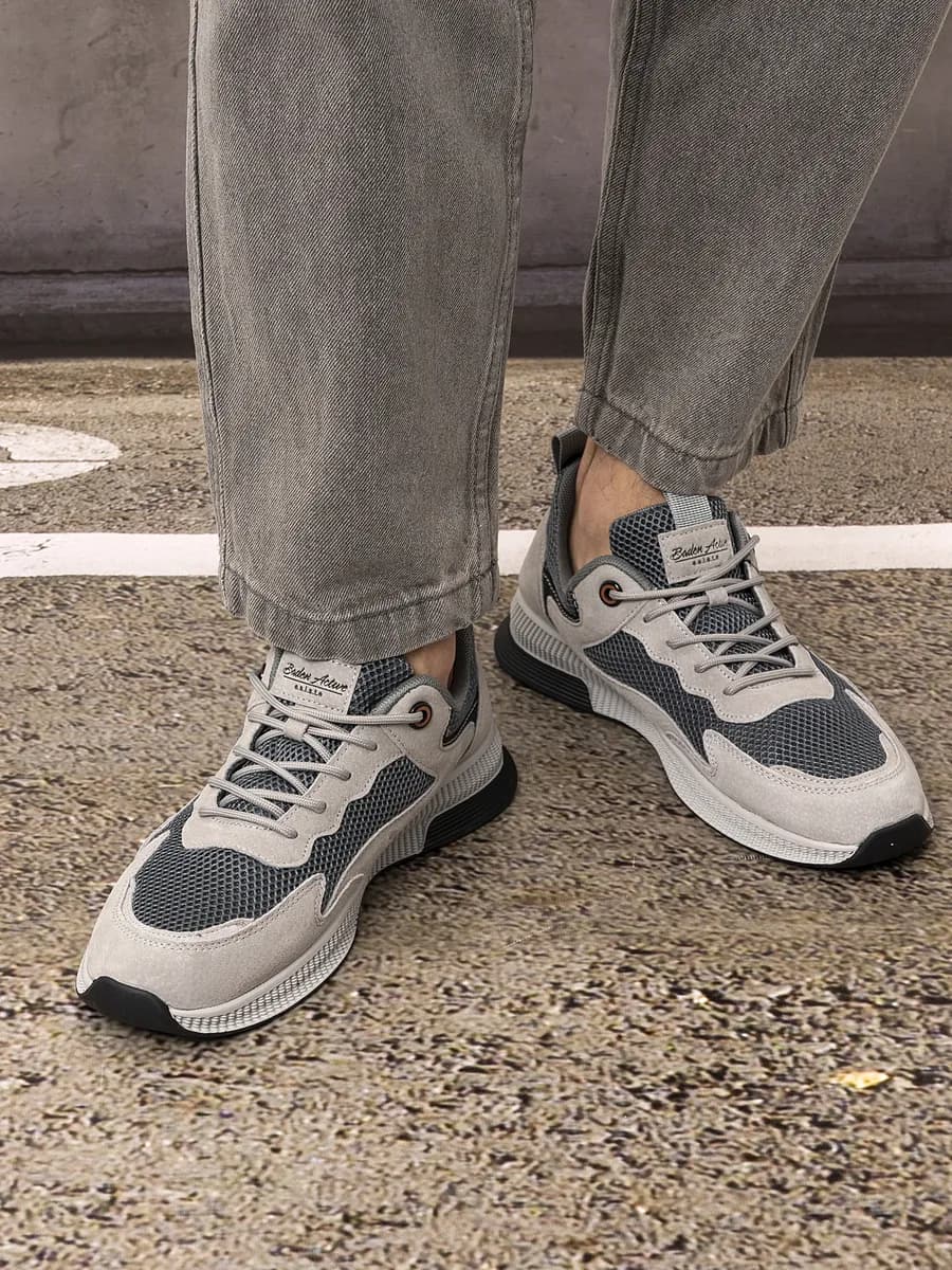 Кроссовки кожаные на толстой подошве