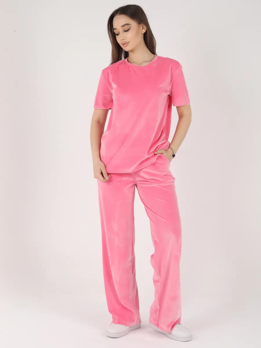 Костюм велюровый осенний для дома и спорта