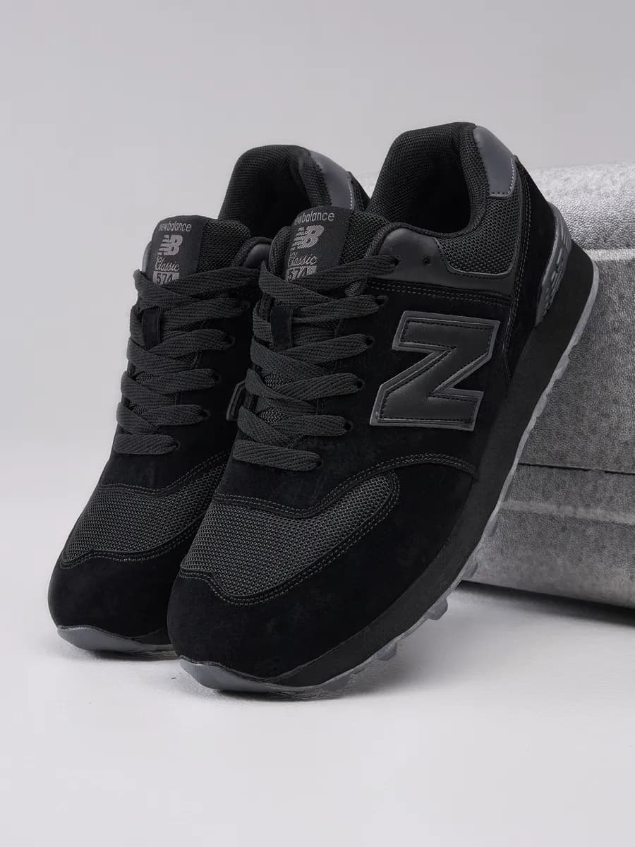 Кроссовки чёрные летние