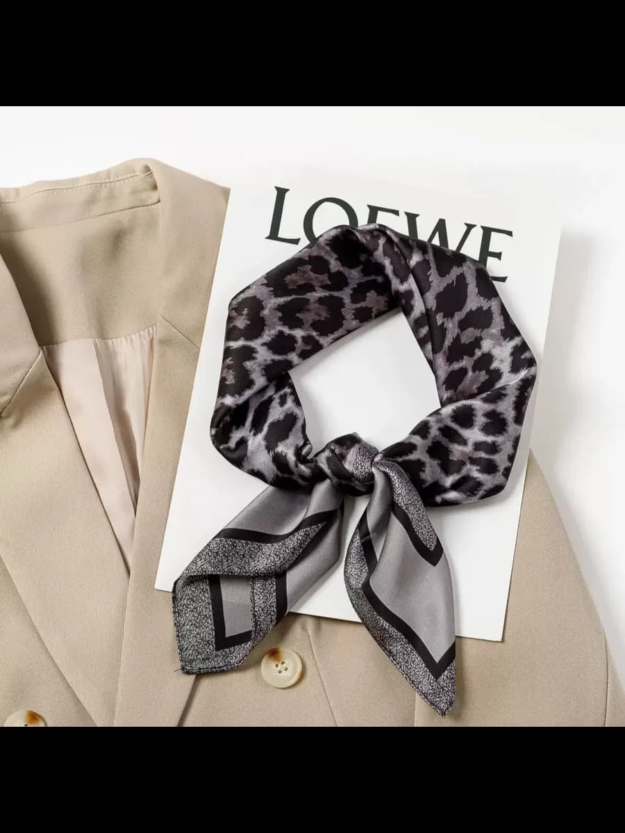 Шелковый платок на голову и шею косинка