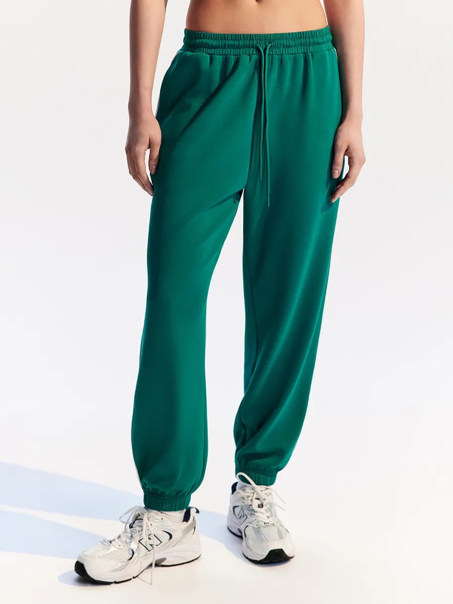 Брюки-джоггеры спортивные с лампасами