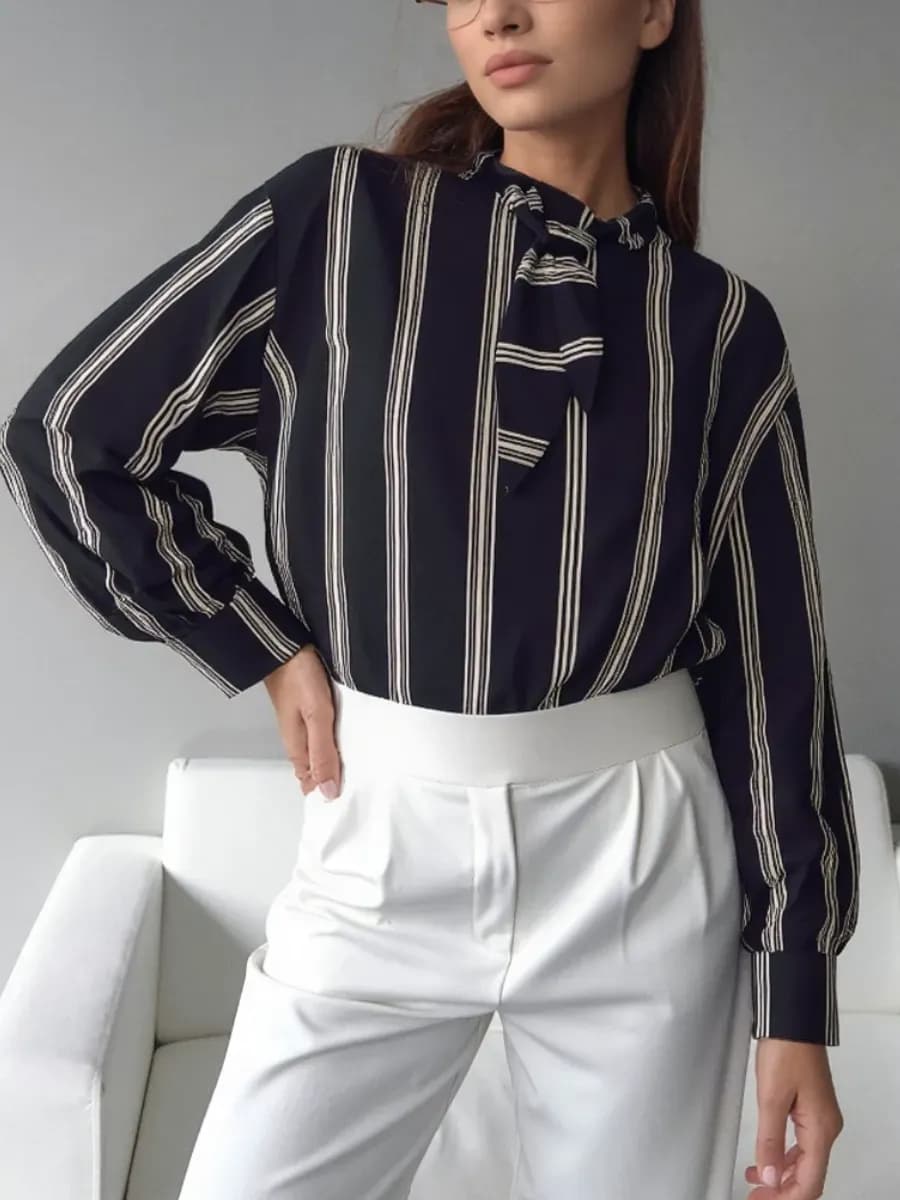 Рубашка блузка черная в полоску офисная