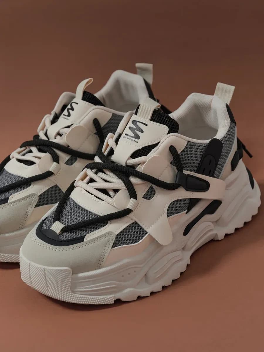 Кроссовки летние на массивной подошве