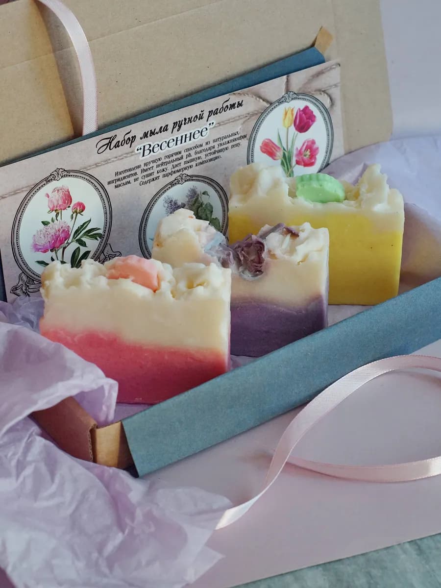 Мыло ручной работы весеннее