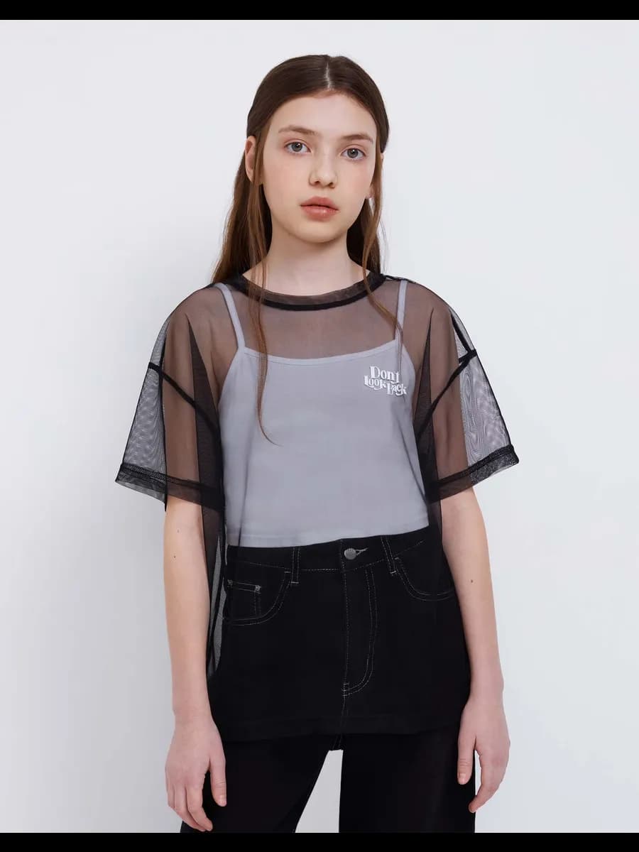 Чёрная сетчатая футболка oversize с принтом