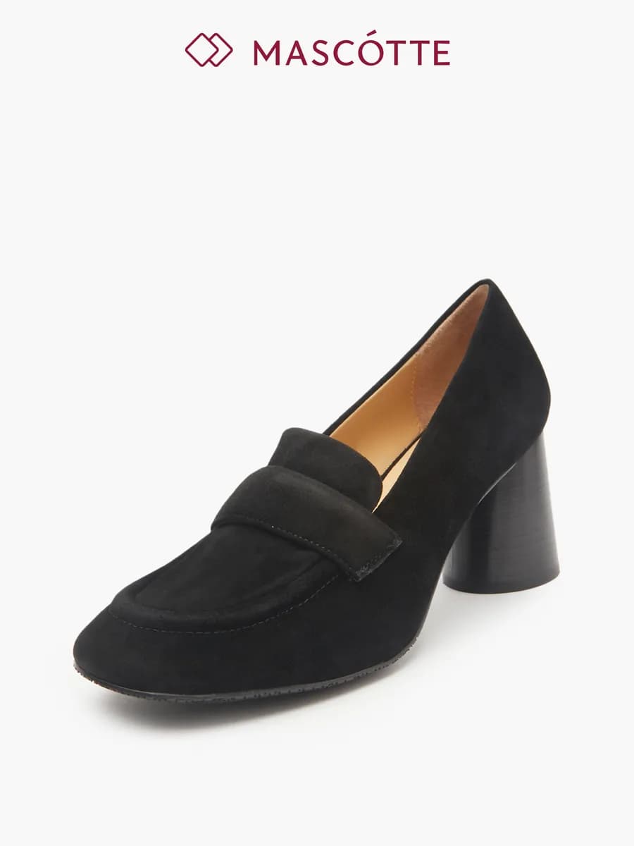 Туфли лоферы на каблуке