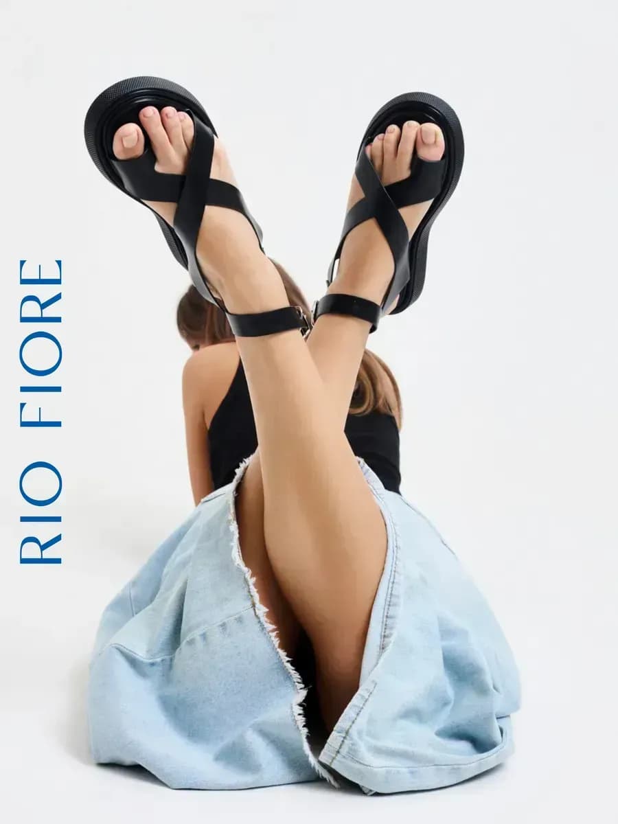 Босоножки летние через палец с ремешком - фото 1