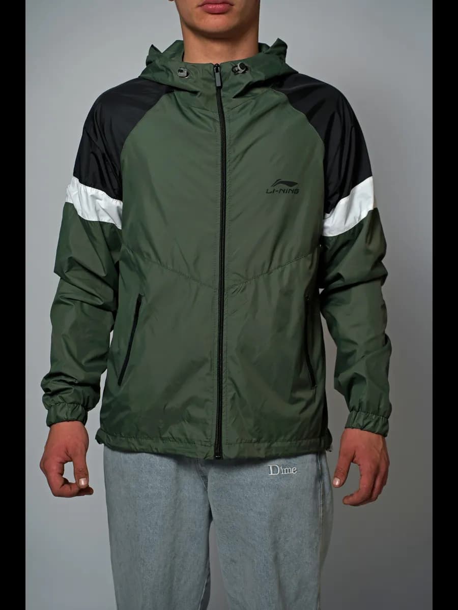 Ветровка летняя с капюшоном