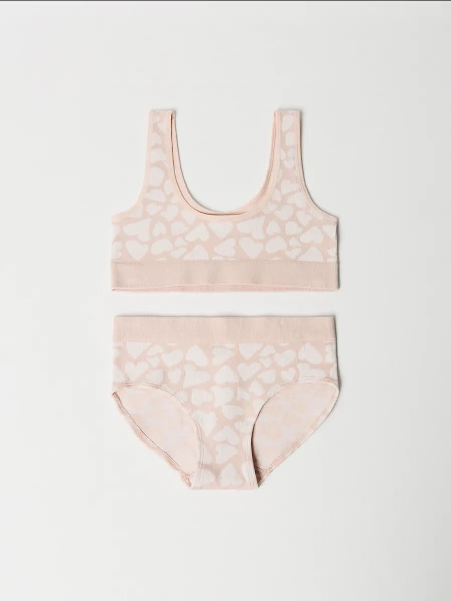 Комплект нижнего белья для девочки - фото 1