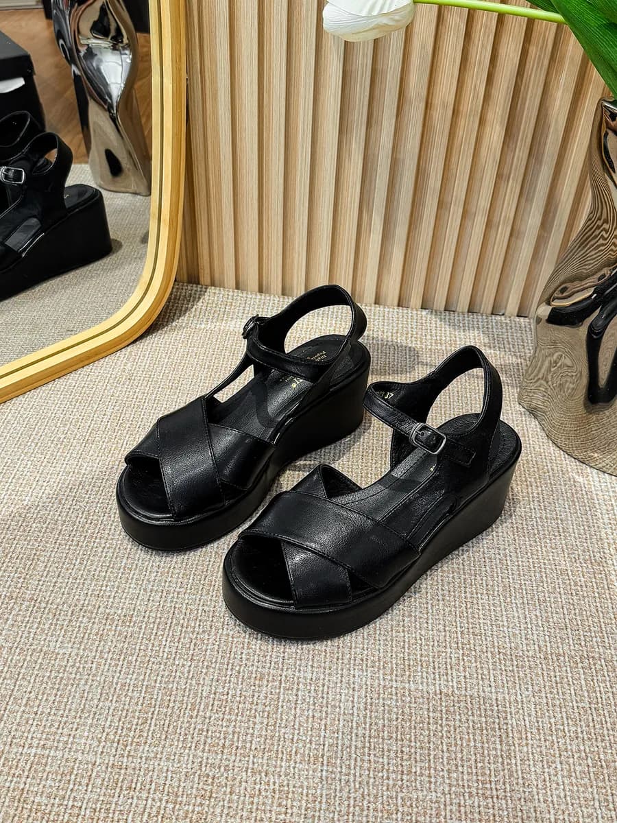 босоножки на высокой платформе