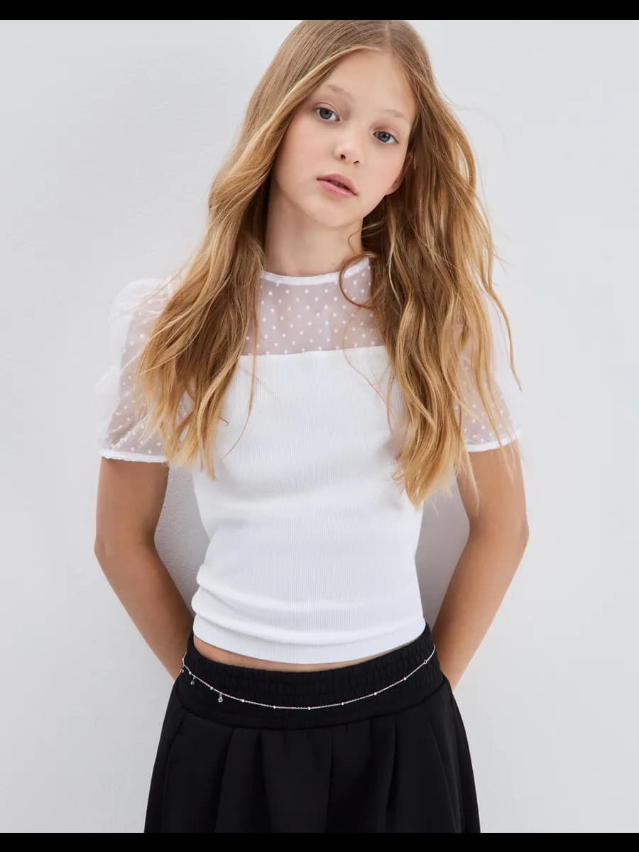 Белая футболка с верхом из сетки