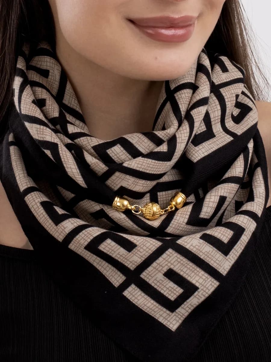 Платок на голову и шею осенний с магнитами - фото 1