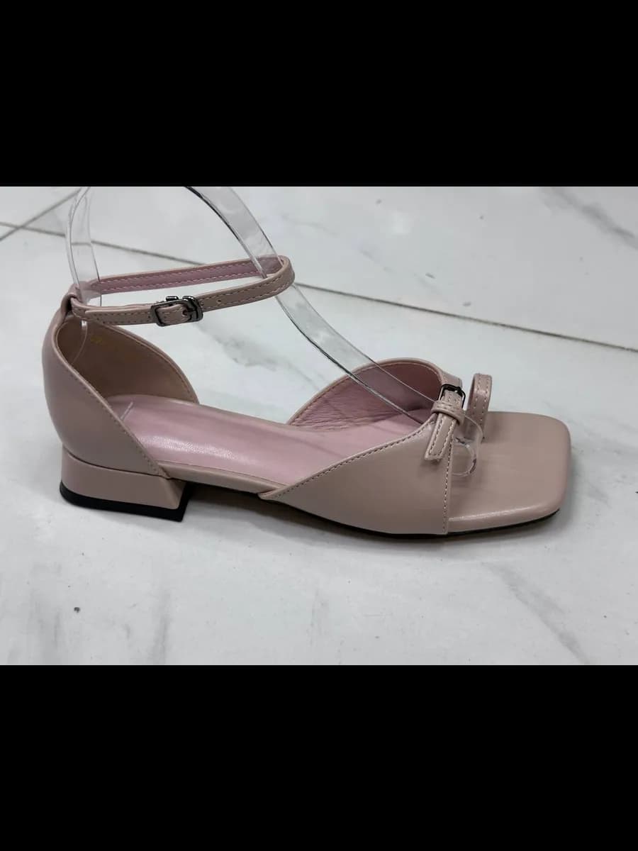 Босоножки летние на каблуке