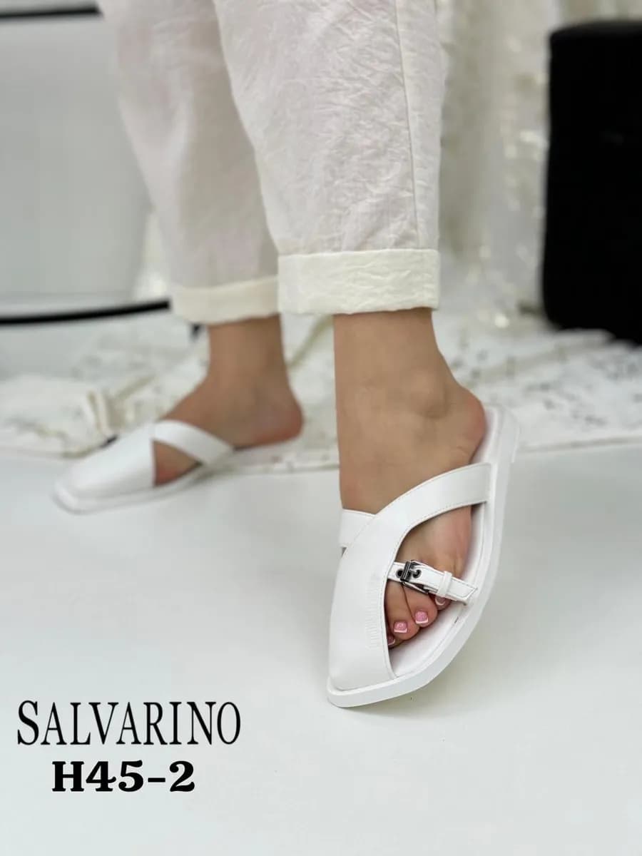 Мюли с закрытым носом сабо на низком каблуке