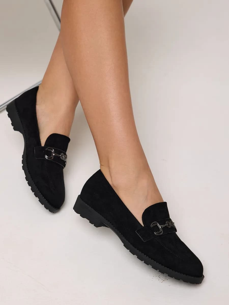 Туфли на низком каблучке демисезонные