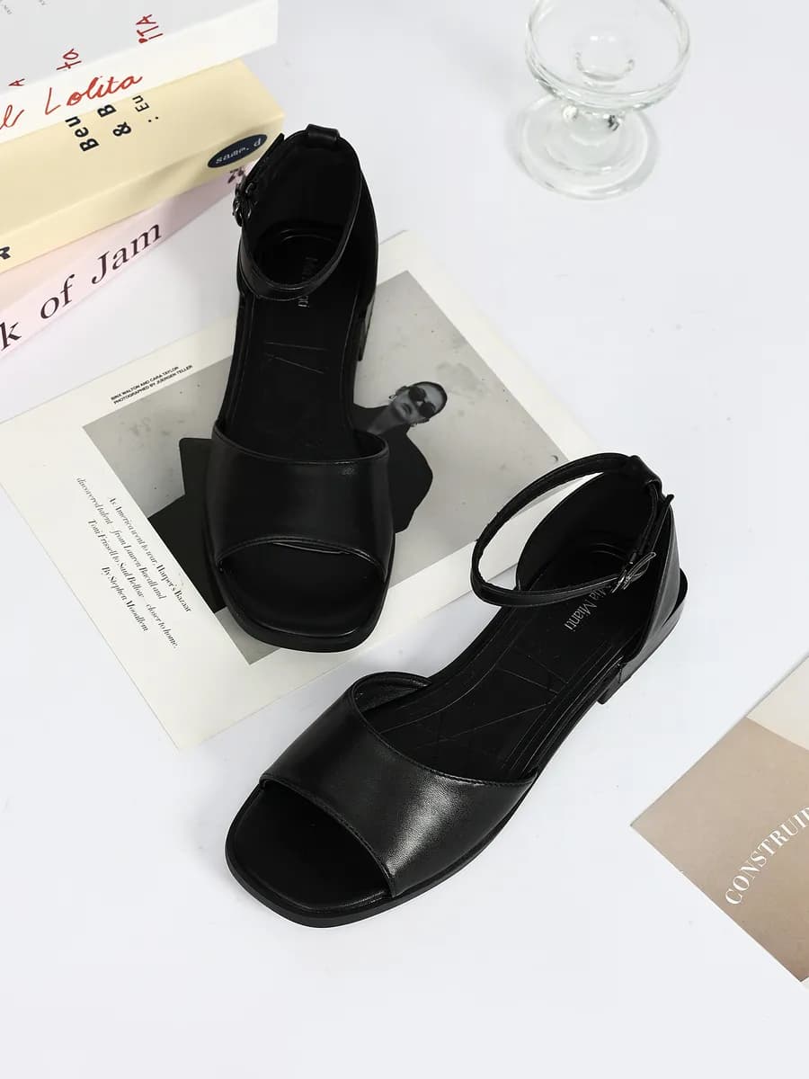 Летние босоножки для женщин