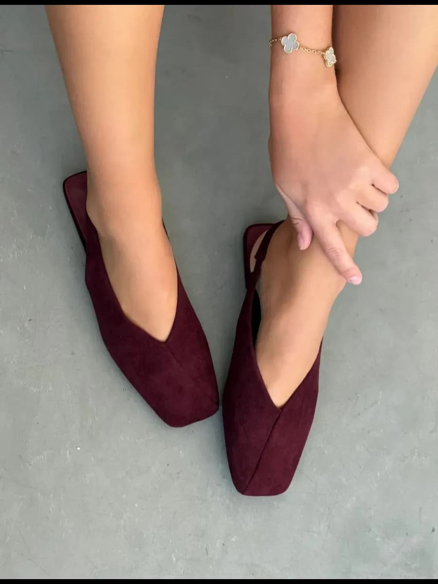 Балетки с ремешком и открытой пяткой