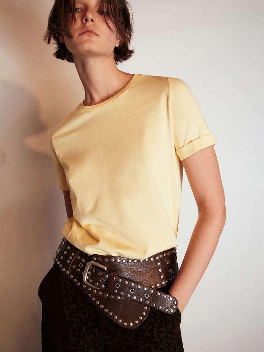 Футболка базовая с подвернутыми рукавами