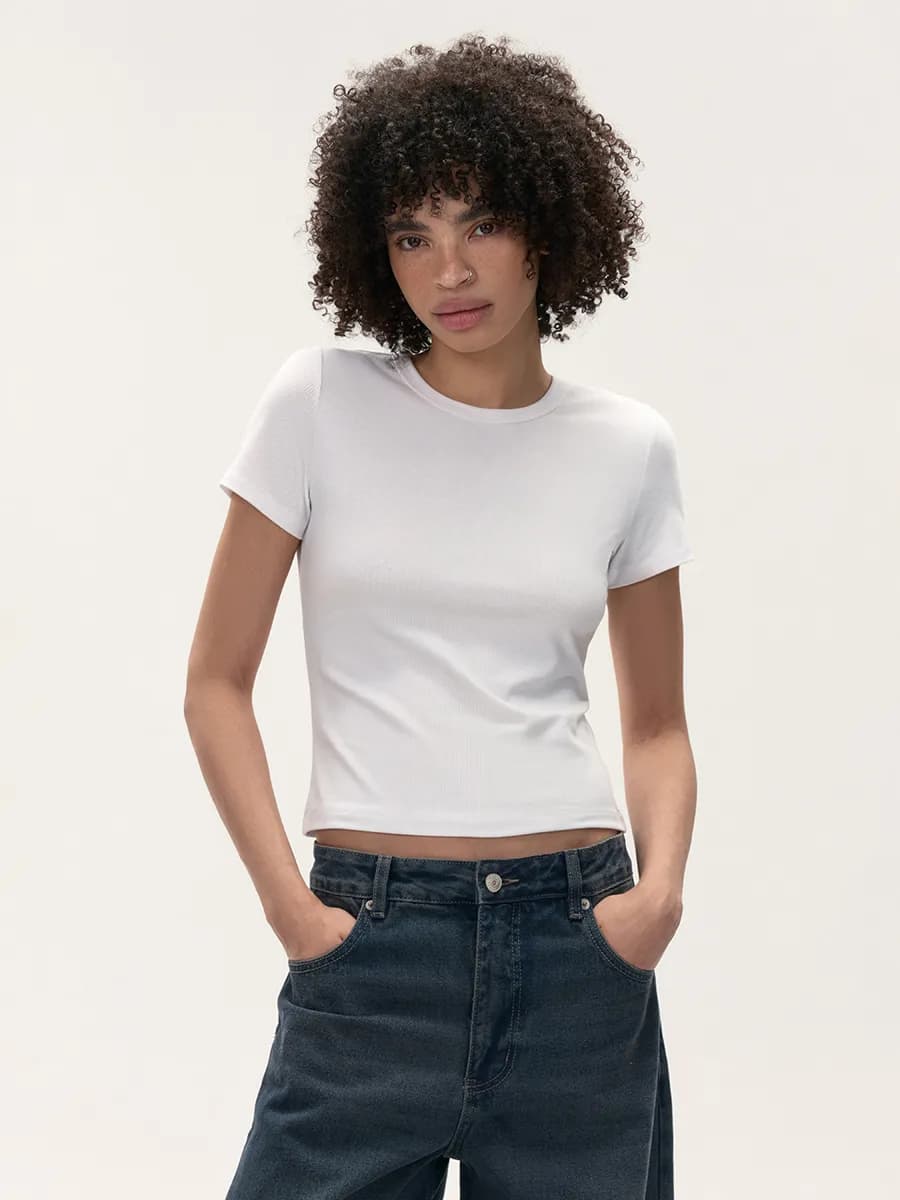 Базовая футболка из фактурного трикотажа