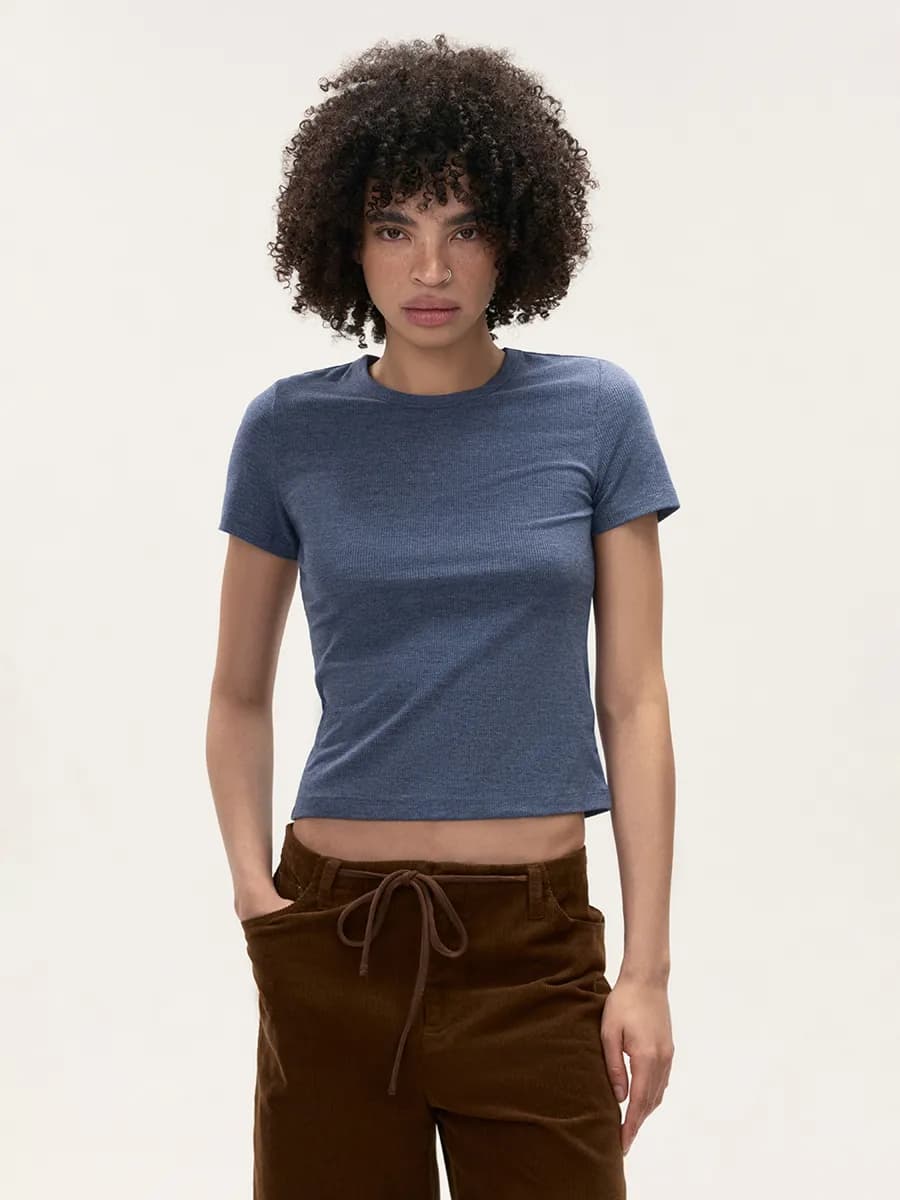 Базовая футболка из фактурного трикотажа