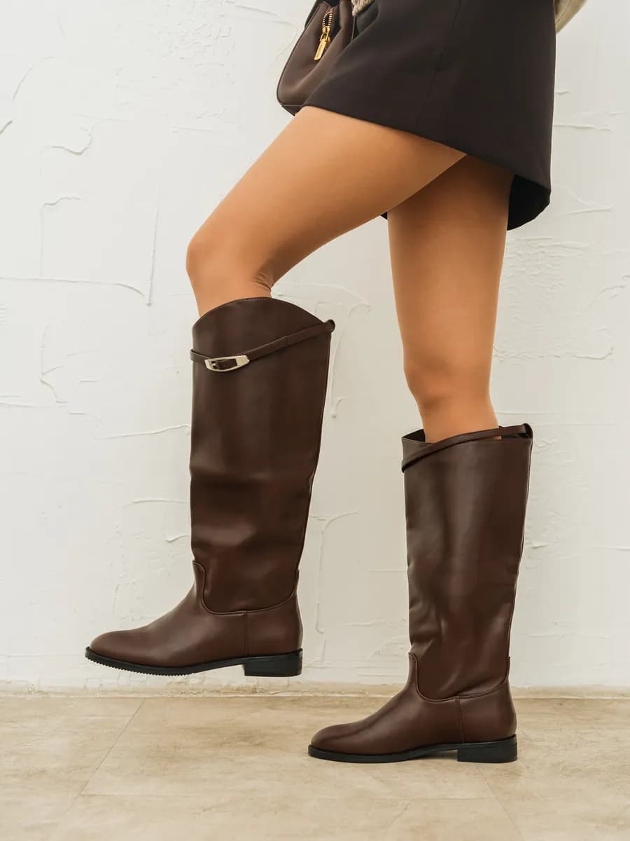 Сапоги трубы без каблука