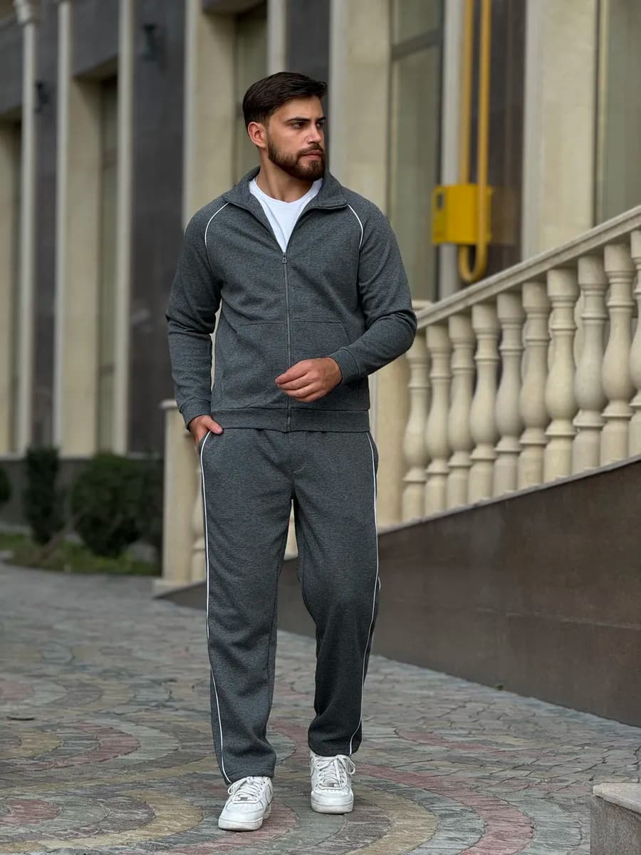 костюм повседневный