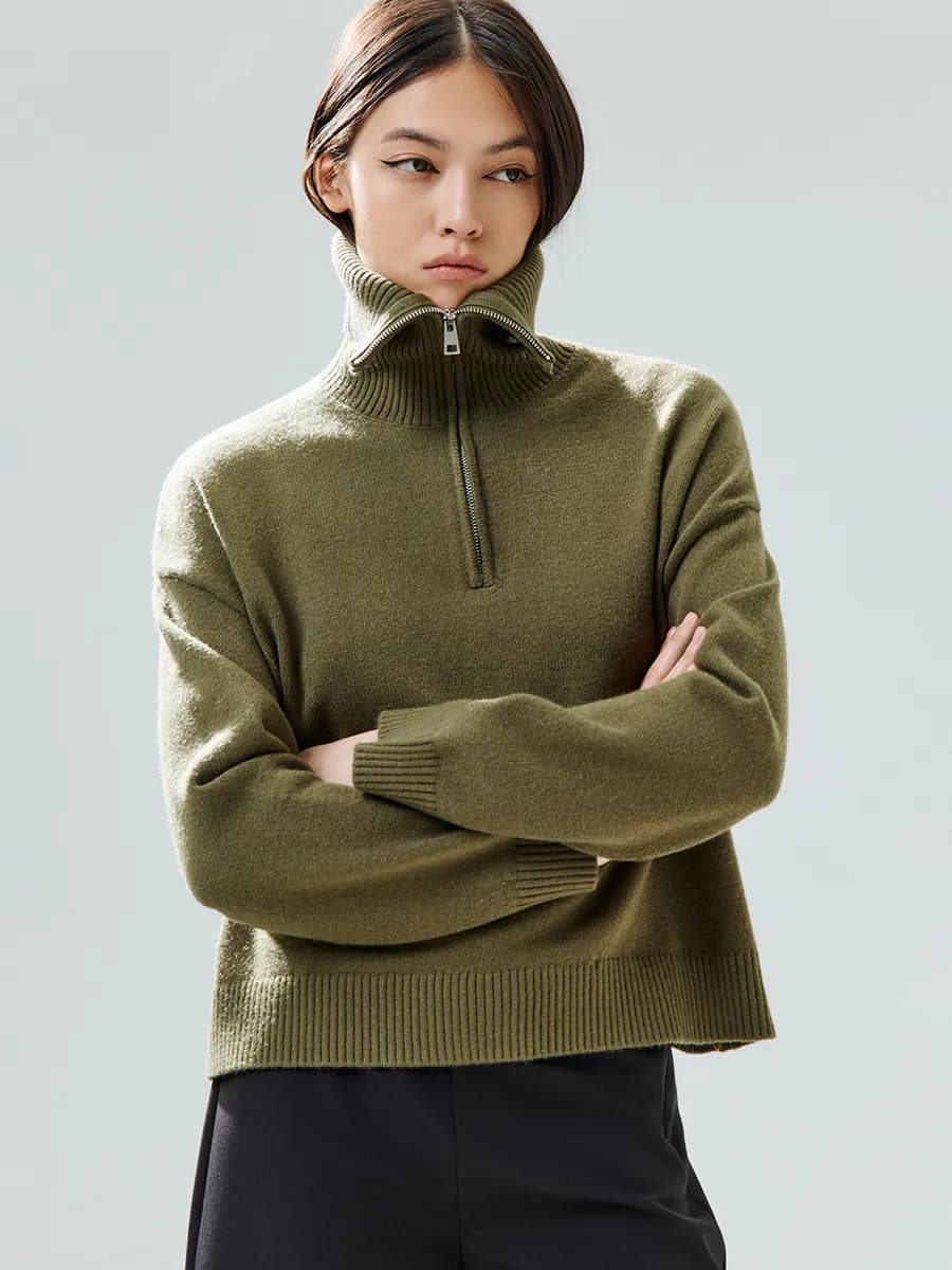 Свитер базовый оверсайз с воротником на молнии