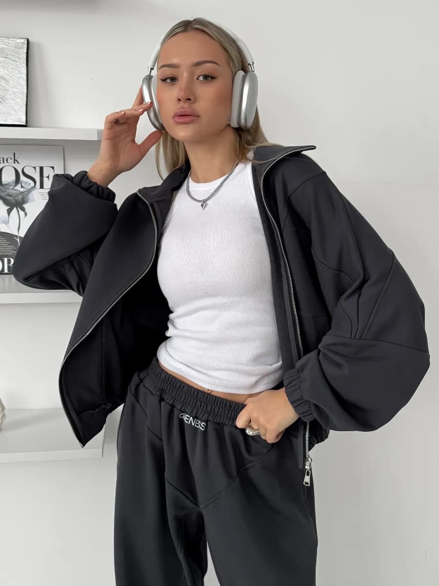 Спортивный костюм женский