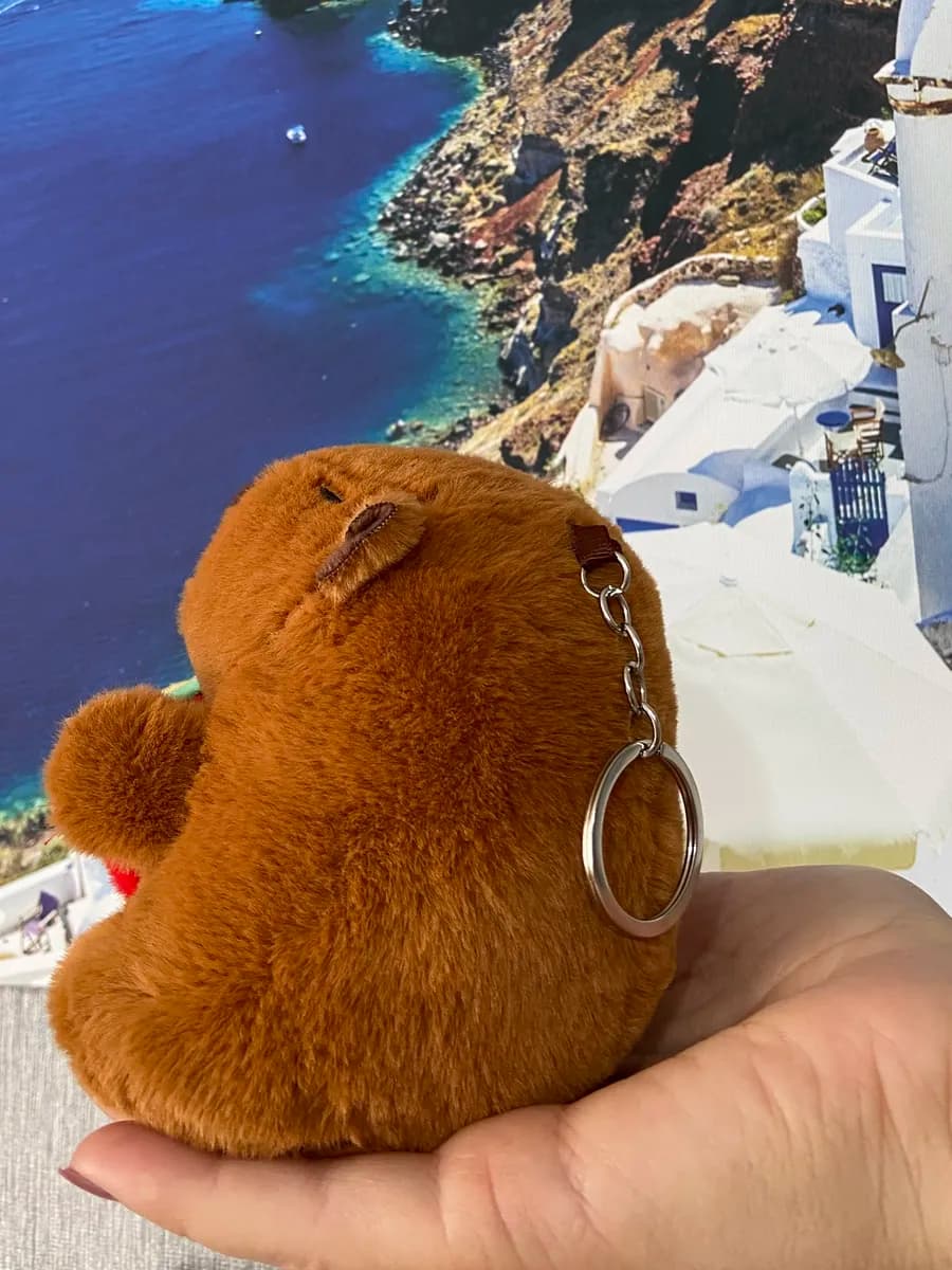 Капибара с авокадо брелок