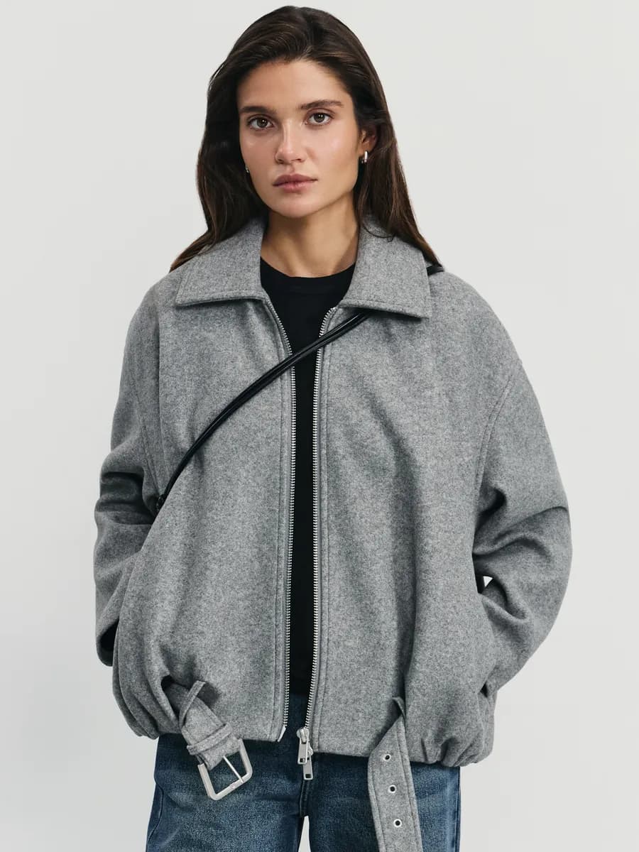 Куртка осенняя бомбер оверсайз на молнии с ремнем по низу