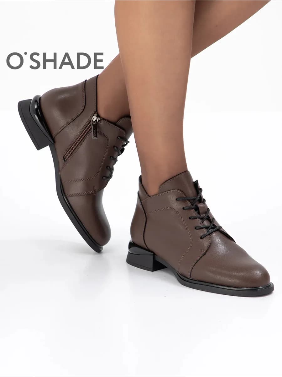 Коричневые ботинки женские демисезонные на низком каблуке