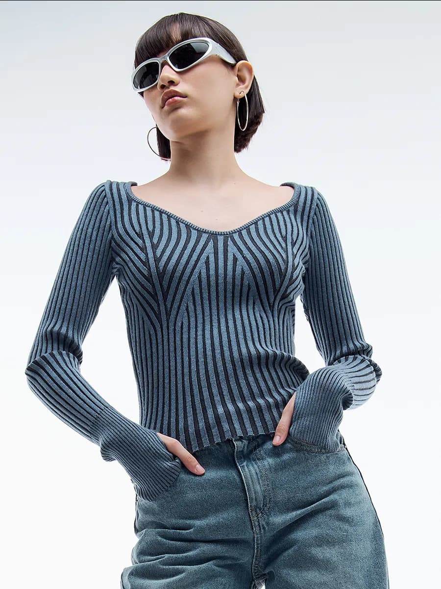 Джемпер с вырезом для большого пальца - фото 1