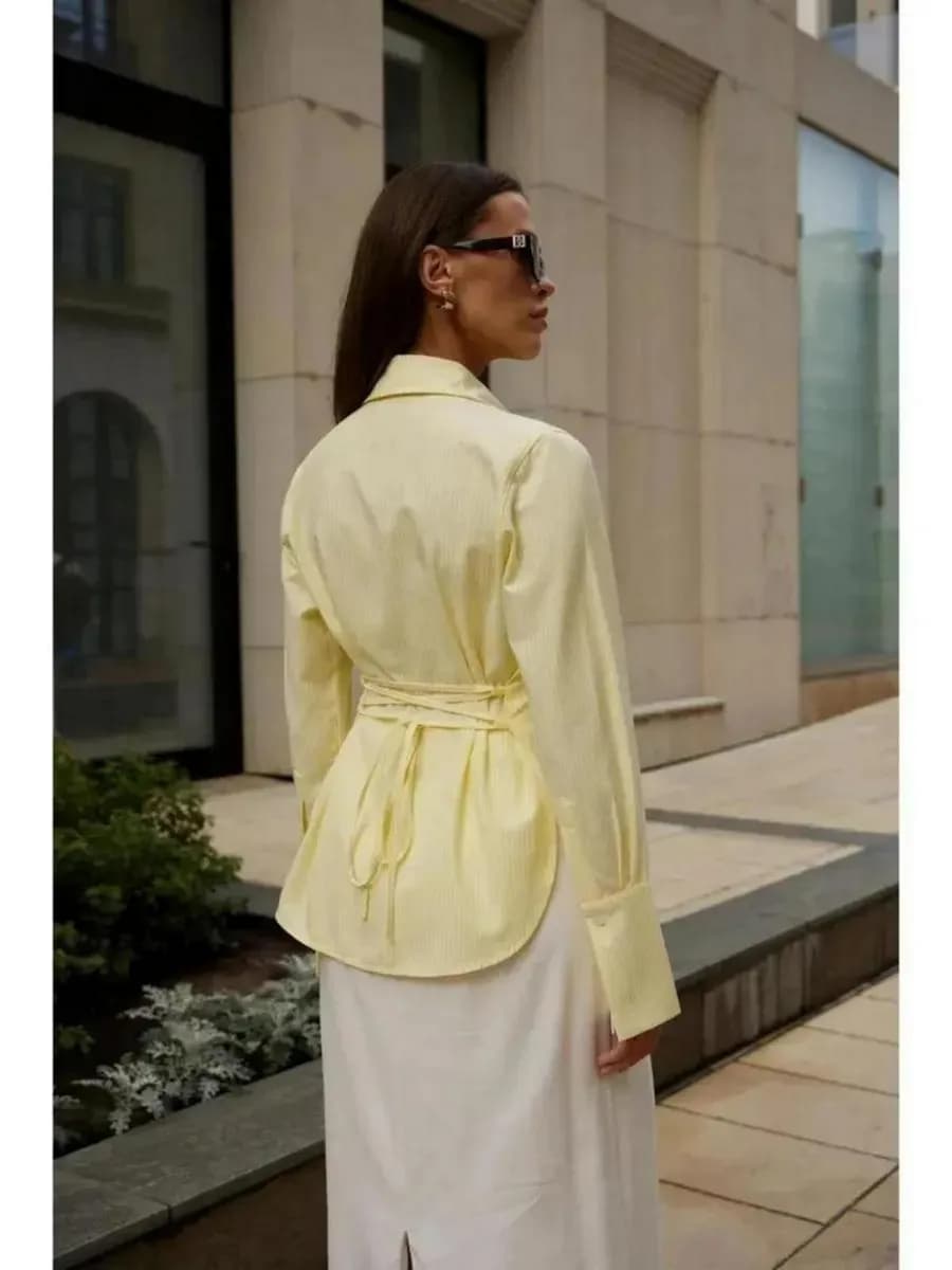 Рубашка приталенная на завязках в полоску