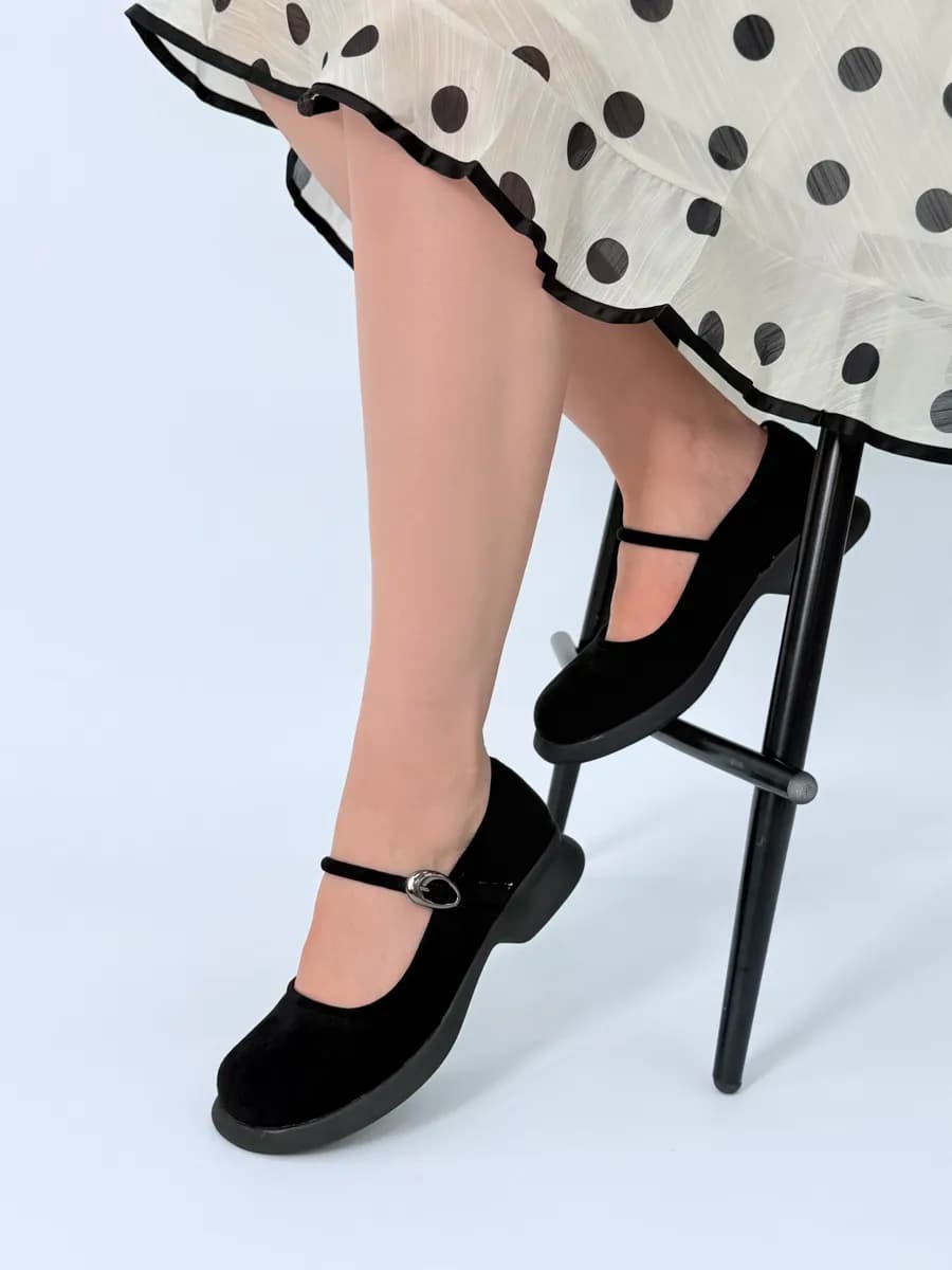 Туфли на низком каблуке замшевые