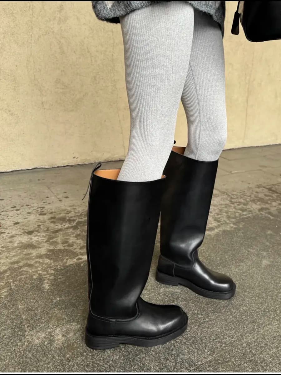 Сапоги трубы демисезонные на высокой подошве