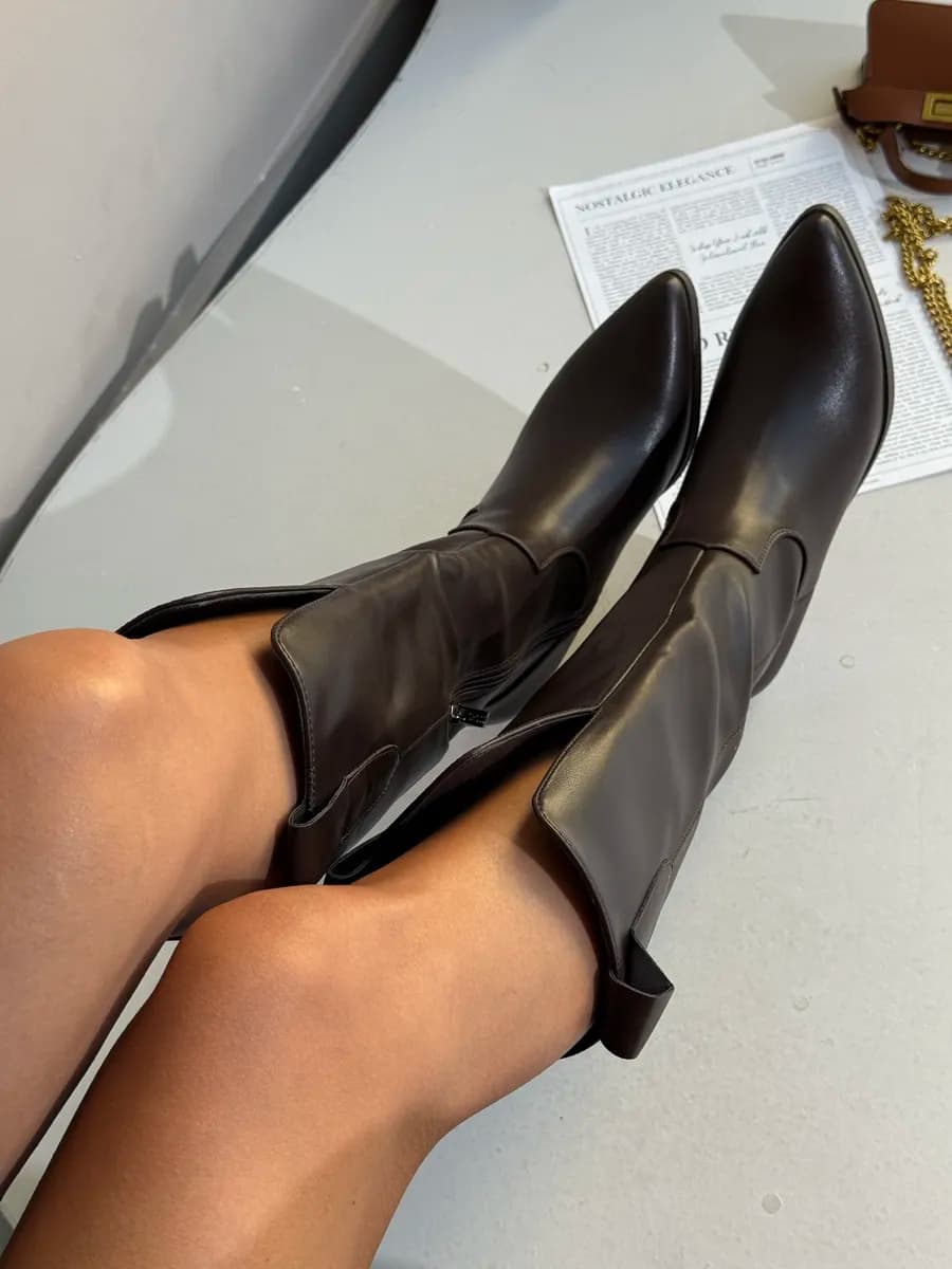 Сапоги казаки на каблуке