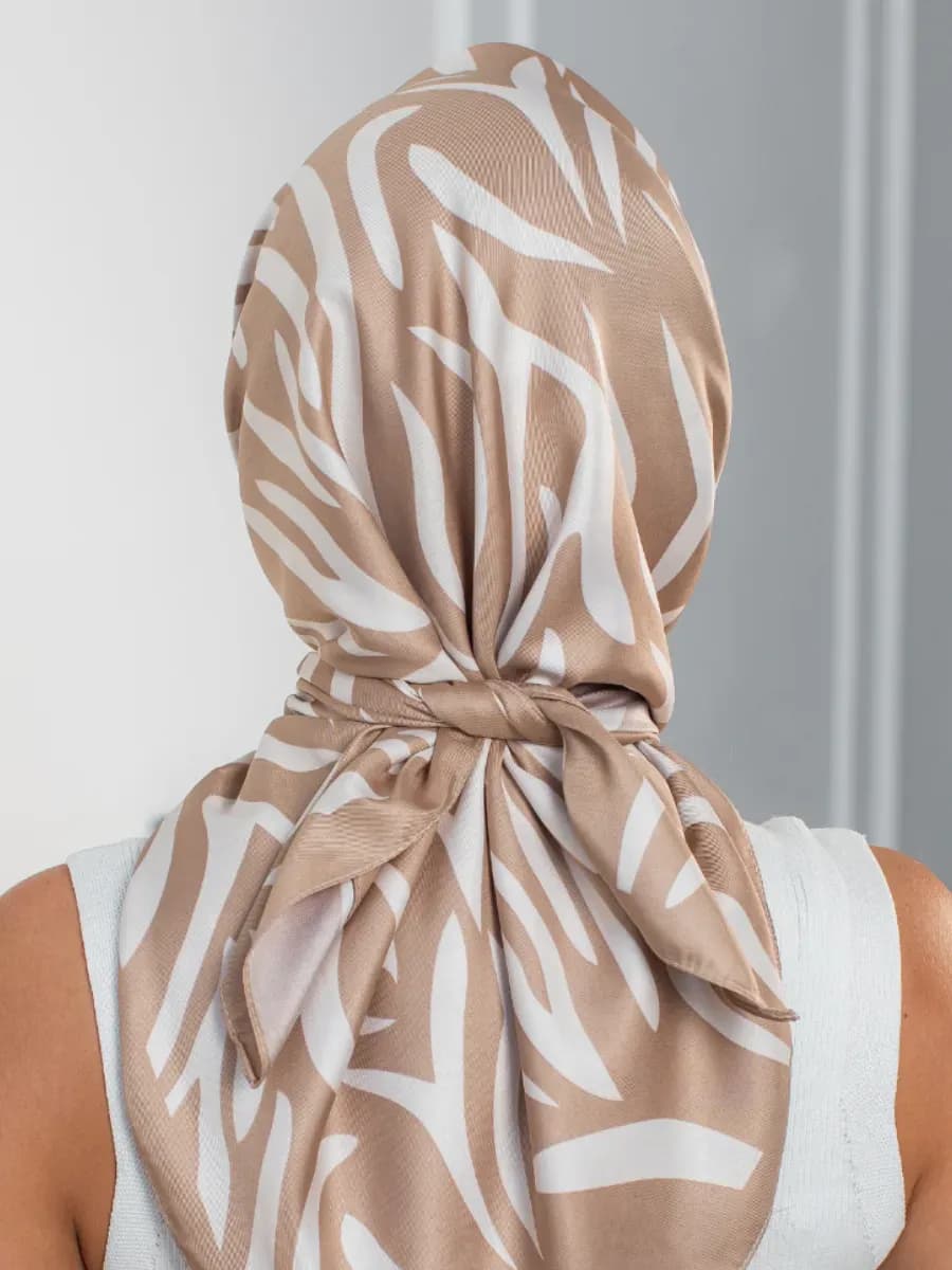 Платок косынка на голову и шею шелковый - фото 1