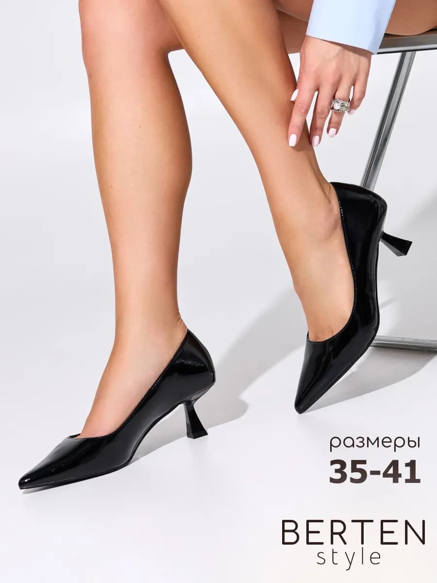 Туфли лаковые на низком каблуке - фото 1