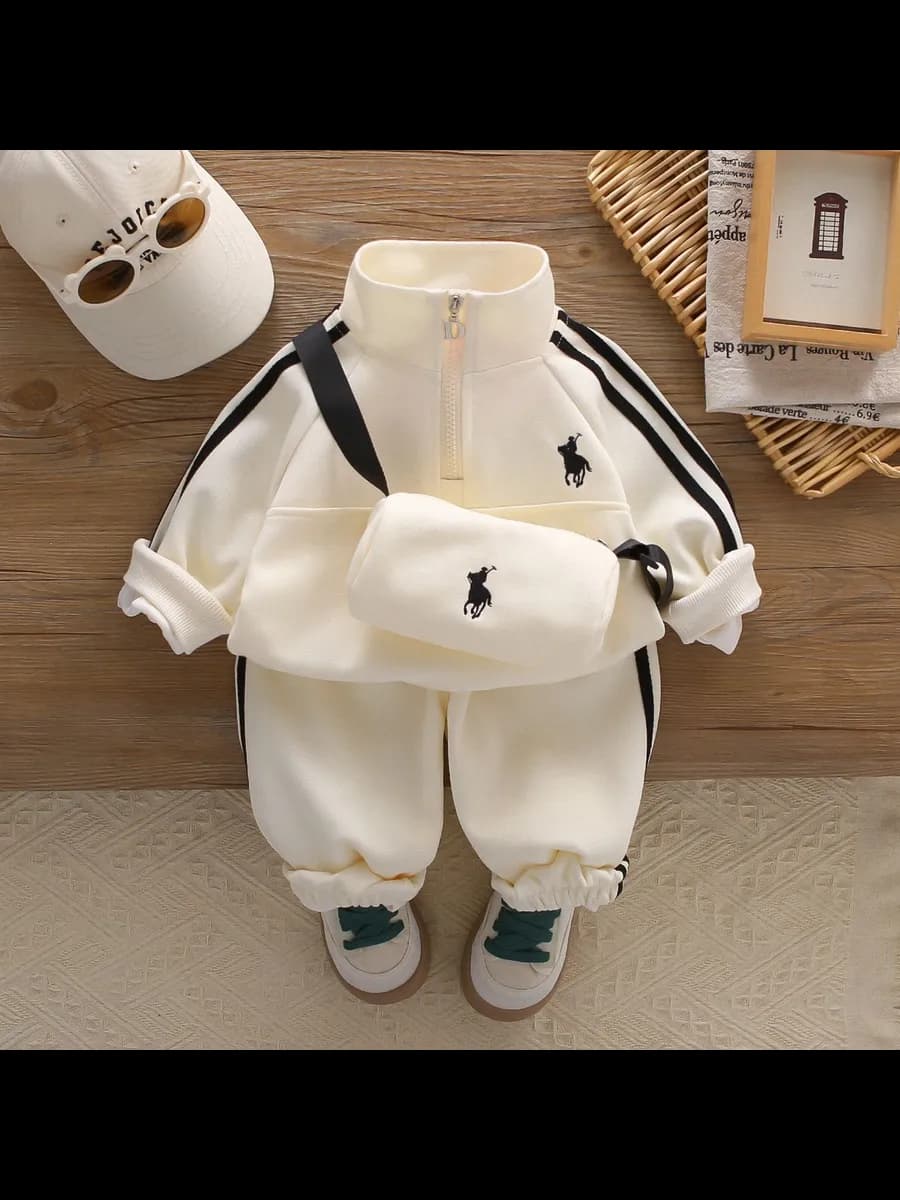 костюм детский спортивный