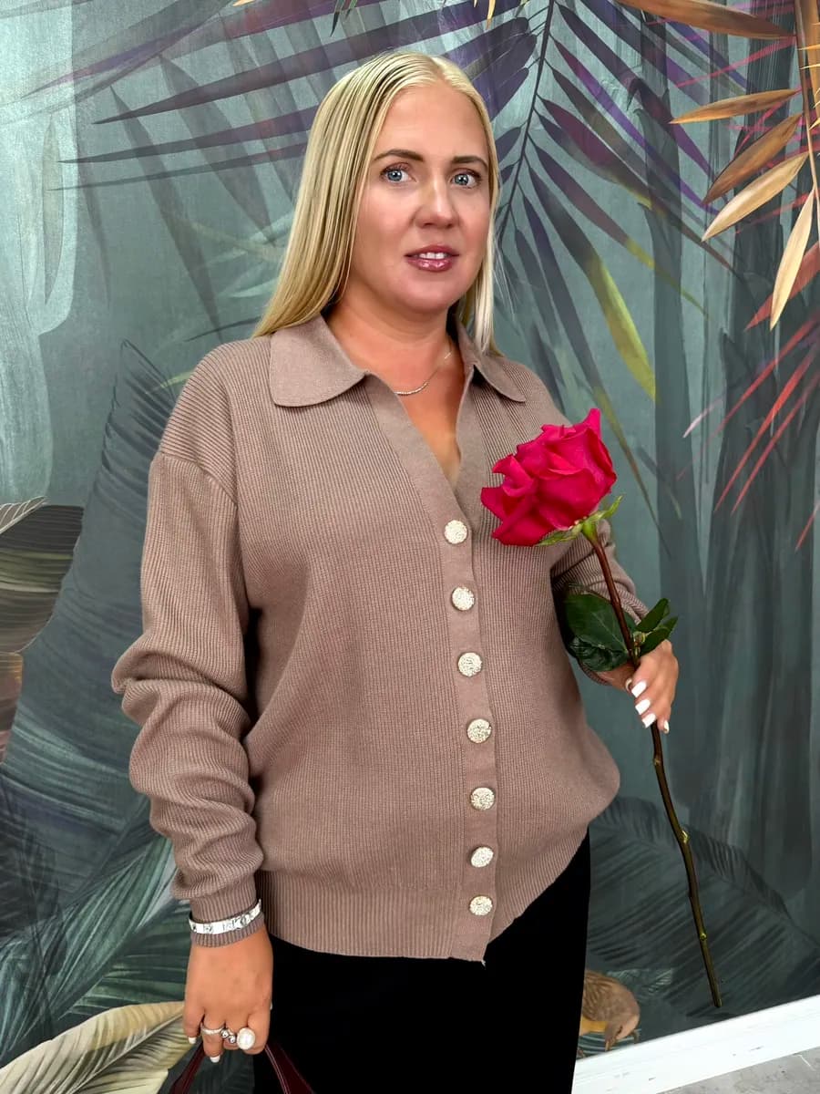 Джемпер трикотажный тонкий с воротником оверсайз - фото 1