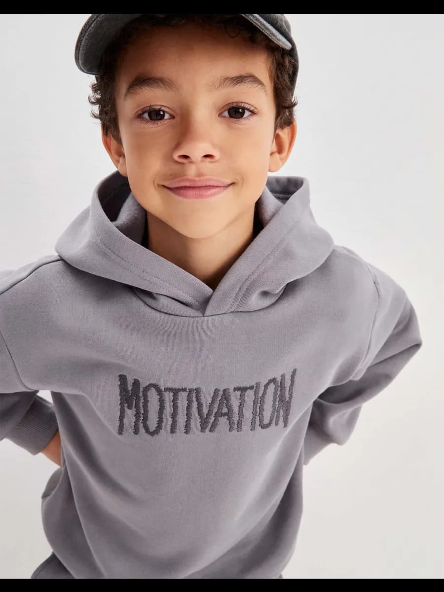 Серое худи oversize с вышивкой