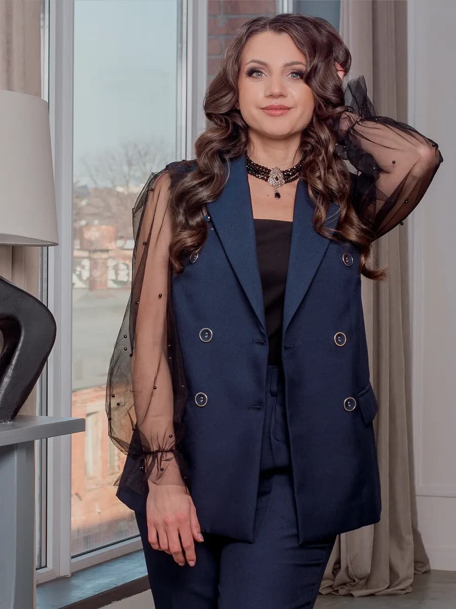 Костюм брючный деловой с жилеткой