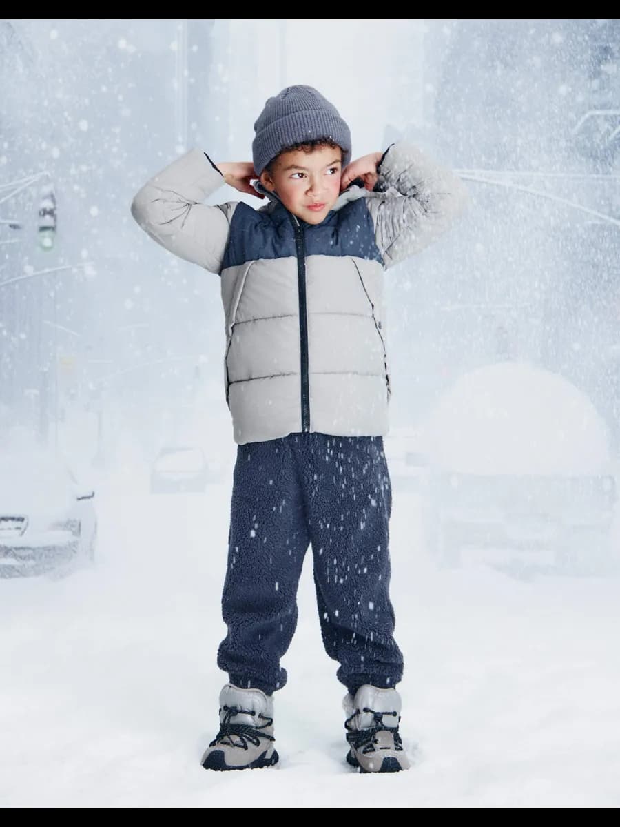 Утеплённая куртка колор-блок с синтепухом