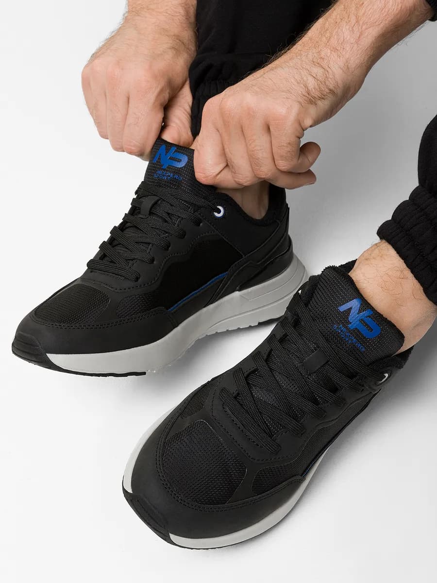 Кроссовки спортивные текстильные