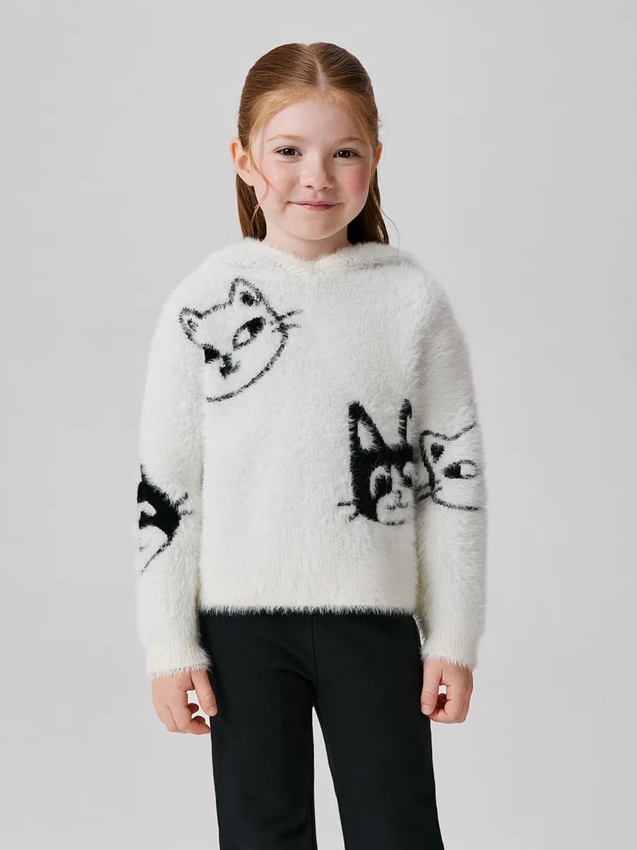 Пушистый джемпер из мягкой пряжи с капюшоном