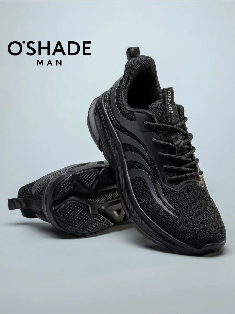 Кроссовки мужские спортивные черные